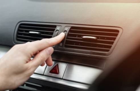 El costo de ignorar problemas con el termostato del aire acondicionado de tu coche